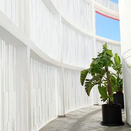 By Costa Дения